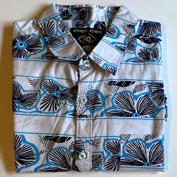 Amongst Others Mens Short Sleeve Shirt Size Large - Picture 2 of 16